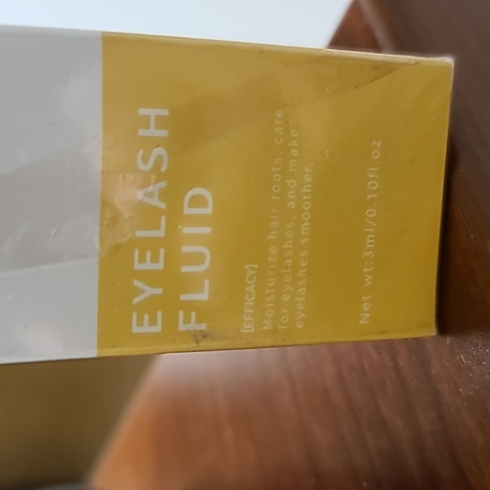 Fall in Color EYELASH FLUID - Picture 2 of 4